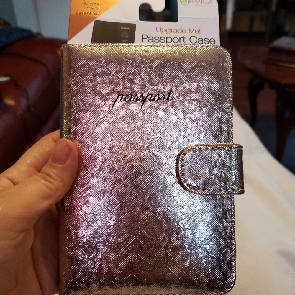 MIAMICA Passport Holder Rose Gold Tone NWT